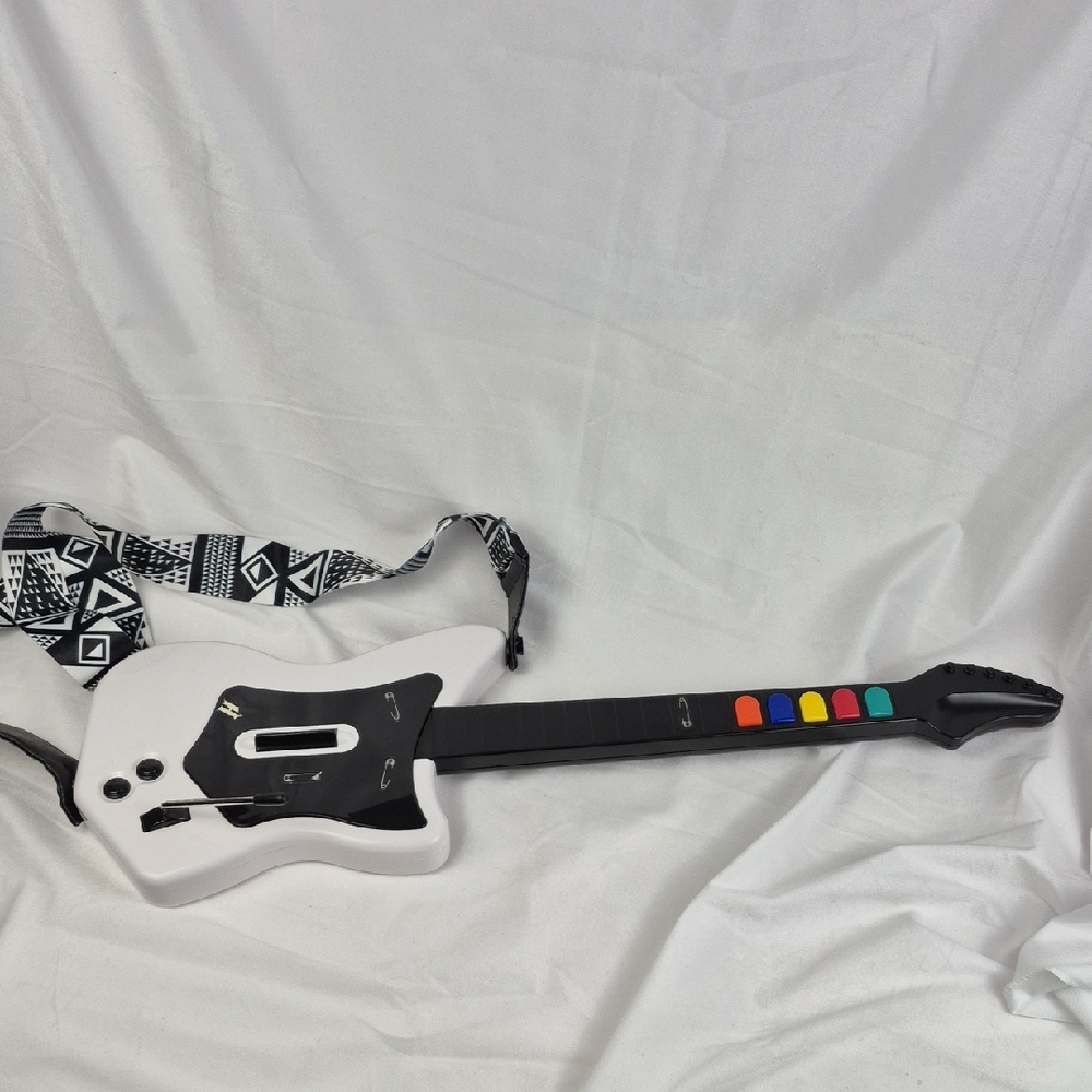 Guitar Hero PS2 Wireless White Guitar Red Octane 95025 ***No Dongle Included***